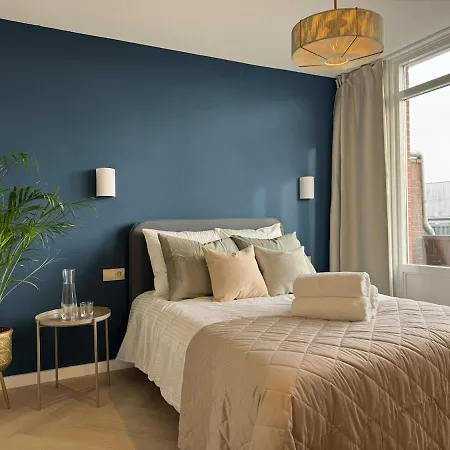 Appartement The Charming Chic Garden View Den Aprt R2 Den Haag